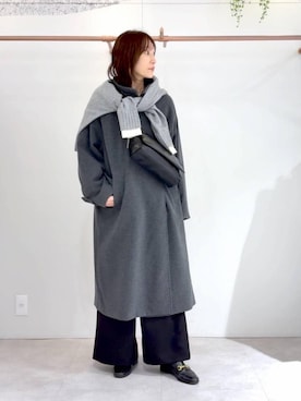 「アイテム（ステンカラーコート、グレー系）」を使った、mino_lepsimさん（レディース・164cm）の冬コーディネート