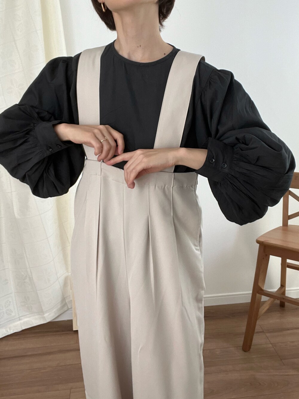 「秋服準備はじめました、初秋コーデ、休日スタイル、秋服、大人女子」｜「select MOCA by sonの2022 AW ボリュームスリーブブラウス（シャツ/ブラウス、ブラック系）」を使った、❁ a i  ❁さん（レディース・158cm）の秋コーディネートの1枚目の写真