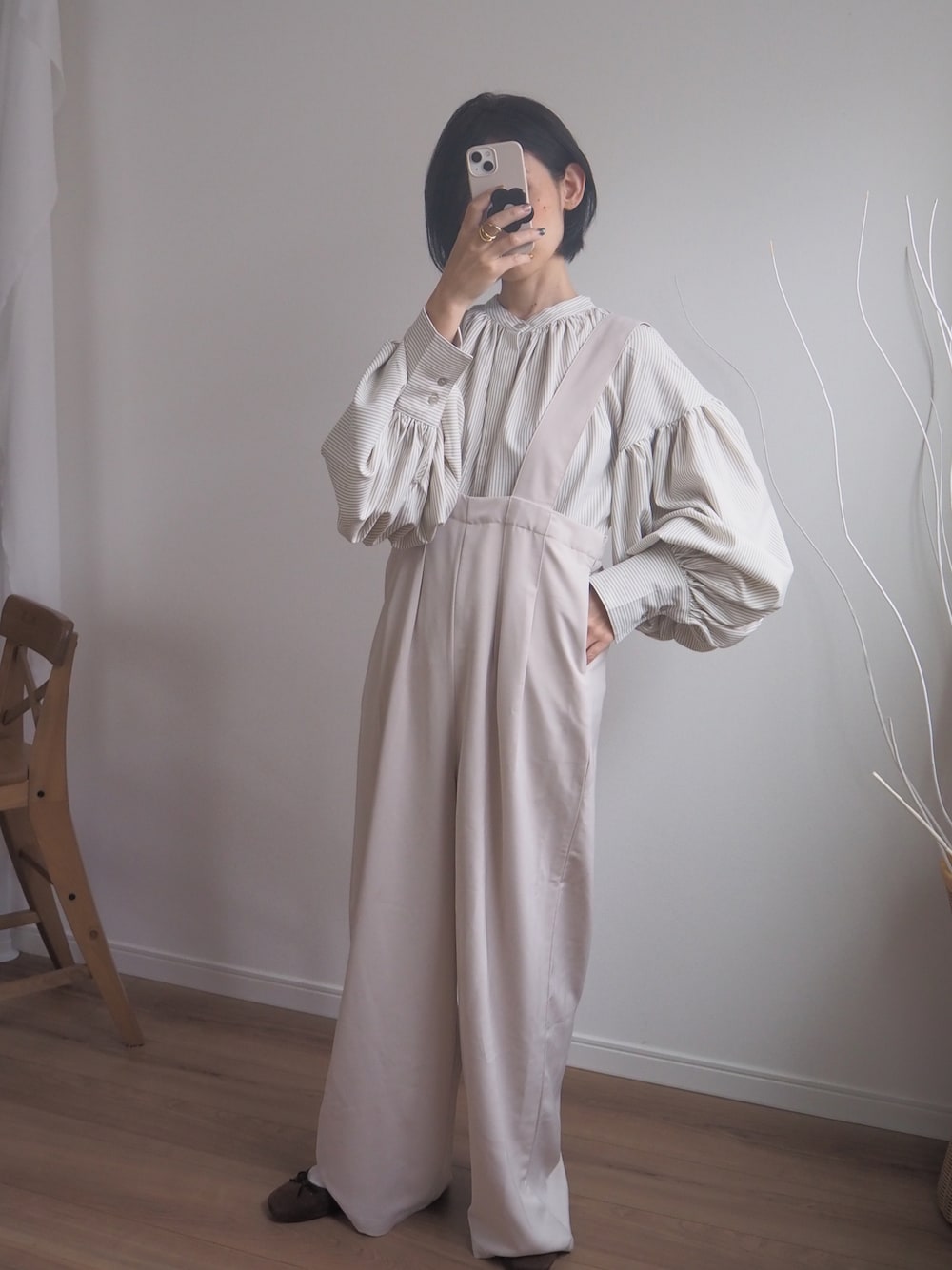 「秋ルック紹介するよ、休日コーデ、おしゃれさんと繋がりたい、秋🍁コーデ」｜「ECRIREの【yun_wearコラボ】ボリュームスリーブストライプシャツ（シャツ/ブラウス、イエロー系）」を使った、❁ a i  ❁さん（レディース・158cm）の秋コーディネートの1枚目の写真