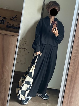 「しまむら（シマムラ）のアイテム（シャツ/ブラウス、ブラック系）」を使った、ゆんさん（レディース・153cm）の春コーディネート