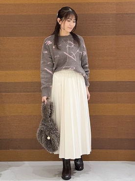 「OPAQUE.CLIP（オペークドットクリップ）のアート柄シャギーニット【洗濯機OK】（ニット/セーター、グレー系）」を使った、まみさん（レディース・155cm）の秋コーディネート