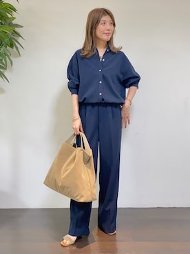 「UNTITLED（アンタイトル）の【セットアップ可/UVカット/接触冷感】エアリークールドロストシャツ（シャツ/ブラウス、ブルー系）」を使った、tomoさん（レディース・155cm）の夏コーディネート