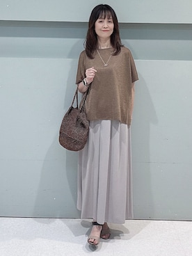 「UNTITLED（アンタイトル）の【アンサンブル可/品のある透け感】Tシャツ風ニットトップス（ニット/セーター、ブラウン系）」を使った、makiさん（レディース・154cm）の夏コーディネート