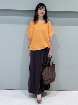 「UNTITLED（アンタイトル）の【11色展開/体型カバー】前後2WAYフレンチスリーブニット（ニット/セーター、オレンジ系）」を使った、makiさん（レディース・154cm）の夏コーディネート