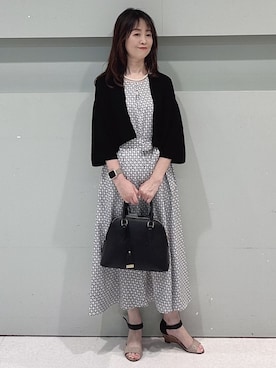 「UNTITLED（アンタイトル）の【追加8／名品】2WAYポケットボストンバッグ（ハンドバッグ、ブラック系）」を使った、makiさん（レディース・154cm）の春コーディネート