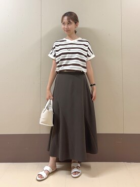 「UNTITLED（アンタイトル）の【古畑星夏さん着用】フラットサンダル（サンダル、ホワイト系）」を使った、yuriさん（レディース・160cm）の夏コーディネート