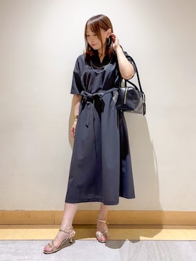 「UNTITLED（アンタイトル）のスプリットレザーボストン（ボストンバッグ、ブラック系）」を使った、sattoさん（レディース・152cm）の夏コーディネート