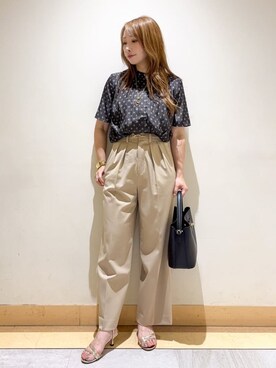 「UNTITLED（アンタイトル）の【セットアップ可/リラクシー/通勤】スクエアジオメ柄ブラウス（シャツ/ブラウス、グレー系）」を使った、sattoさん（レディース・152cm）の夏コーディネート