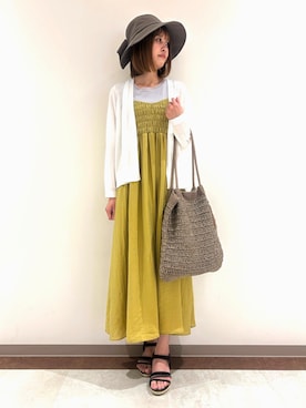 「grove（グローブ）の【接触冷感／UVカットetc】ベーシックショートカーディガン（カーディガン/ボレロ、ホワイト系）」を使った、miさんの春コーディネート