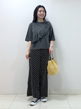 「Dessin（デッサン）のアシメフリル ヴィンテージライクプルオーバー（Tシャツ/カットソー、グレー系）」を使った、kai12230さん（レディース・161cm）の夏コーディネート