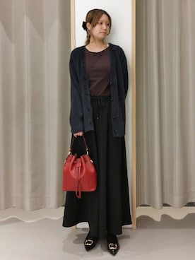 「THE SHOP TK （ザ ショップ ティーケー ）の【ふわふわあったか】フェザーカーディガン（カーディガン/ボレロ、ブラック系）」を使った、ミリさん（レディース・171cm）の秋コーディネート