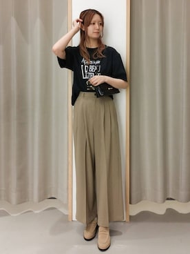 「THE SHOP TK （ザ ショップ ティーケー ）のアソートロゴTシャツ【接触冷感/防シワ/吸水速乾/UVケア/洗濯機OK】（Tシャツ/カットソー、ブラック系）」を使った、ミリさん（レディース・171cm）の秋コーディネート