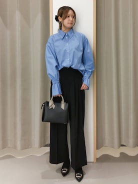 「THE SHOP TK （ザ ショップ ティーケー ）の袖プリーツ&バックシャーリングシャツ【体型カバー/洗える】（シャツ/ブラウス、ブルー系）」を使った、ミリさん（レディース・171cm）の秋コーディネート