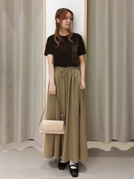 「THE SHOP TK （ザ ショップ ティーケー ）のシアーベロアカットソー【洗える】（Tシャツ/カットソー、ブラウン系）」を使った、ミリさん（レディース・171cm）の秋コーディネート
