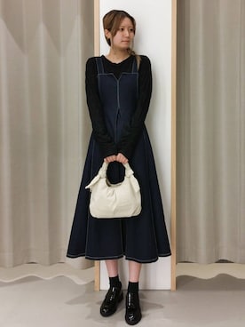 「THE SHOP TK （ザ ショップ ティーケー ）のウェーブシアー袖クシュプルオーバー【洗濯機OK】（Tシャツ/カットソー、ブラック系）」を使った、ミリさん（レディース・171cm）の秋コーディネート