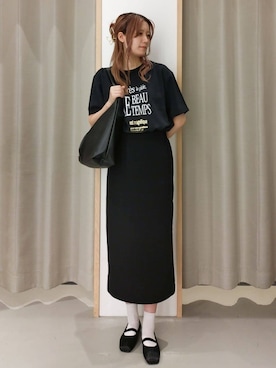 「THE SHOP TK （ザ ショップ ティーケー ）のアソートロゴTシャツ【接触冷感/防シワ/吸水速乾/UVケア/洗濯機OK】（Tシャツ/カットソー、ブラック系）」を使った、ミリさん（レディース・171cm）の秋コーディネート