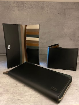 「TAKEO KIKUCHI（タケオキクチ）のアンティーク調レザー ラウンドファスナー 長財布（財布、ブラック系）」を使った、Suehiroさん（メンズ・165cm）の秋コーディネート