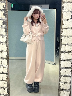 「アイテム（パーカー、ピンク系）」を使った、maimaiさん（レディース・154cm）の秋コーディネート
