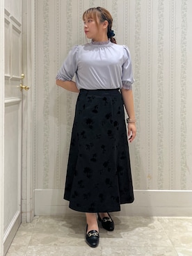 「couture brooch（クチュールブローチ）の【大人上品・前後2WAY】エンブロレース 5分袖ブラウス【洗濯機可】（シャツ/ブラウス、ブルー系）」を使った、nanaさん（レディース・153cm）の秋コーディネート