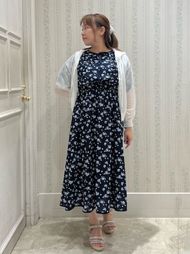 「couture brooch（クチュールブローチ）の【洗える】LEVITAジップアップフーディー（カーディガン/ボレロ、ホワイト系）」を使った、nanaさん（レディース・153cm）の春コーディネート