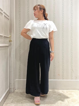 「couture brooch（クチュールブローチ）の【接触冷感・UVカット・洗える】リボン ロゴTシャツ（Tシャツ/カットソー、ホワイト系）」を使った、nanaさん（レディース・153cm）の夏コーディネート