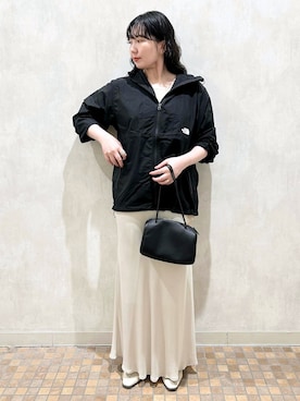 「Lilas（リラ）のクロスダイヤブレスレット K10（ブレスレット、ゴールド系）」を使った、chiakiさん（レディース・165cm）の春コーディネート