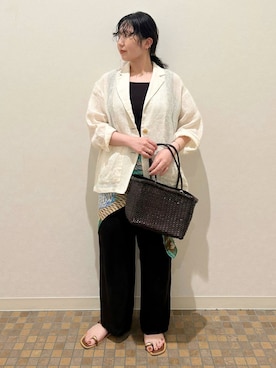 「Lilas（リラ）のブラックホールダイヤ5pネックレス K18（ネックレス、ゴールド系）」を使った、chiakiさん（レディース・165cm）の春コーディネート