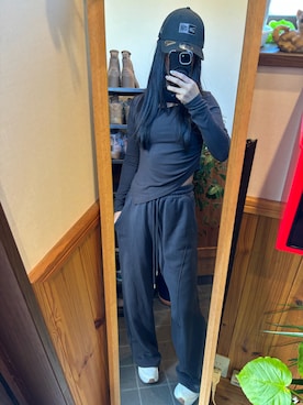 「アイテム（スニーカー）」を使った、すずめさん（レディース・163cm）の秋コーディネート