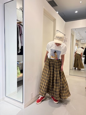 「URBAN RESEARCH DOORS（アーバンリサーチドアーズ）のワッシャープリーツチェックスカート（スカート、イエロー系）」を使った、sayakaさん（レディース・152cm）の春コーディネート
