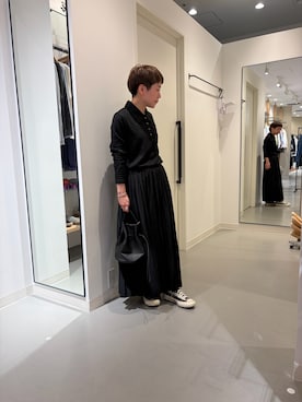 「URBAN RESEARCH DOORS（アーバンリサーチドアーズ）のランダムプリーツスカート（スカート、ブラック系）」を使った、sayakaさん（レディース・152cm）の春コーディネート