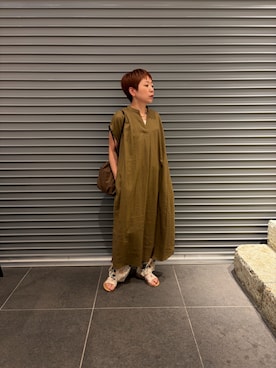 「URBAN RESEARCH DOORS（アーバンリサーチドアーズ）のリネンレーヨンスキッパーフレンチワンピース（ワンピース、ベージュ系）」を使った、sayakaさん（レディース・152cm）の夏コーディネート