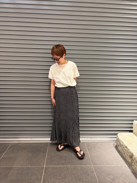 「URBAN RESEARCH DOORS（アーバンリサーチドアーズ）のフラワードットプリーツスカート（スカート、ブラック系）」を使った、sayakaさん（レディース・152cm）の夏コーディネート