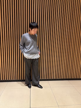 「URBAN RESEARCH DOORS（アーバンリサーチドアーズ）のウォッシャブルウールクルーネックプルオーバー（ニット/セーター、グレー系）」を使った、sayakaさん（レディース・152cm）の秋コーディネート