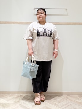 「SHOO・LA・RUE（シューラルー）の【ひんやり】ゆるっと体型カバー BIGアソートTシャツ（Tシャツ/カットソー、ベージュ系）」を使った、slrymk13さん（レディース・153cm）の夏コーディネート