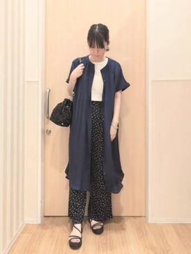 「SHOO・LA・RUE（シューラルー）の【洗える/S-LL/ひんやり】ふんわり軽やかに 前あきロングシャツ（ワンピース、ブルー系）」を使った、UEさん（レディース）の夏コーディネート