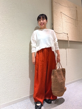 「かぐれ（カグレ）のカラーリネンクロップドパンツ（その他パンツ、レッド系）」を使った、こもりさん（レディース・146cm）の夏コーディネート