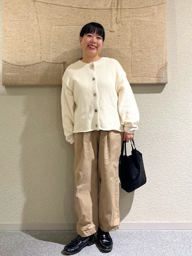 「かぐれ（カグレ）のコットンクロップドパンツ（その他パンツ、ベージュ系）」を使った、こもりさん（レディース・146cm）の春コーディネート
