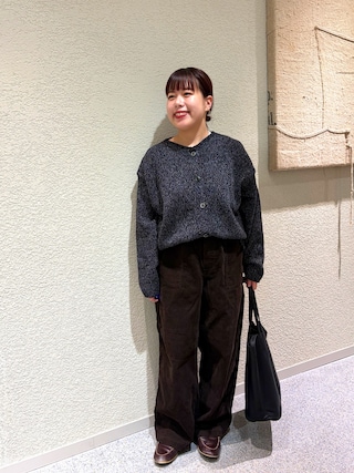 「かぐれ(カグレ)のコーデュロイペインターパンツ(その他パンツ)」を使った、こもりさん(レディース・146cm)の秋コーディネート