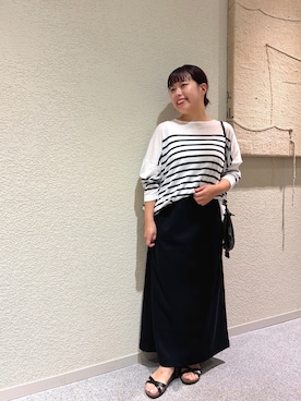 「かぐれ（カグレ）のカットストレートスカート（スカート、ブラック系）」を使った、こもりさん（レディース・146cm）の夏コーディネート