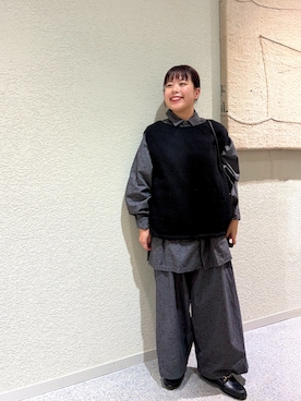 「かぐれ（カグレ）の花柄オーバーダイシャツ（シャツ/ブラウス、グレー系）」を使った、こもりさん（レディース・146cm）の秋コーディネート