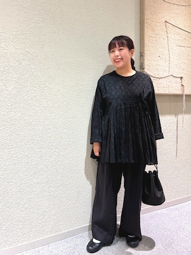 「かぐれ（カグレ）のライトリネンストレートイージーパンツ（その他パンツ、ブラック系）」を使った、こもりさん（レディース・146cm）の夏コーディネート