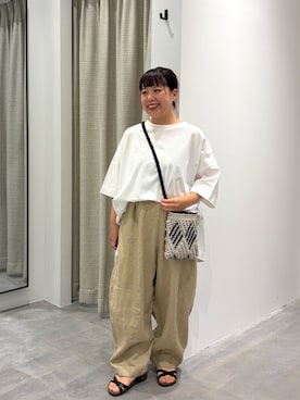 「かぐれ（カグレ）のリネンボリュームパンツ（その他パンツ、ベージュ系）」を使った、こもりさん（レディース・146cm）の夏コーディネート