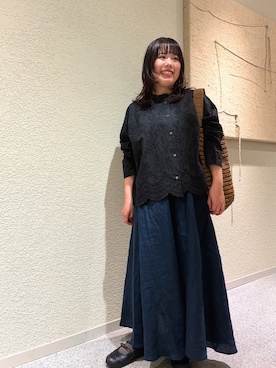「かぐれ（カグレ）のリネンフレアスカート（スカート、ブルー系）」を使った、こもりさん（レディース・146cm）の春コーディネート