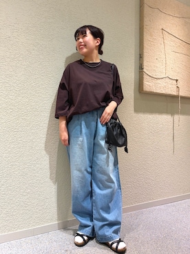 「かぐれ（カグレ）のMORMYRUS　ショルダー巾着バッグ（ショルダーバッグ、ブラック系）」を使った、こもりさん（レディース・146cm）の春コーディネート