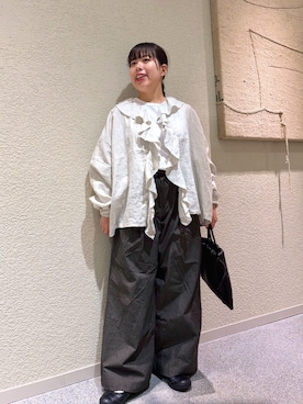 「かぐれ（カグレ）のコットン2タックパンツ（その他パンツ、グレー系）」を使った、こもりさん（レディース・146cm）の夏コーディネート