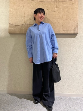 「かぐれ（カグレ）のハイツイストコットンレギュラーシャツ（シャツ/ブラウス、ブルー系）」を使った、こもりさん（レディース・146cm）の春コーディネート
