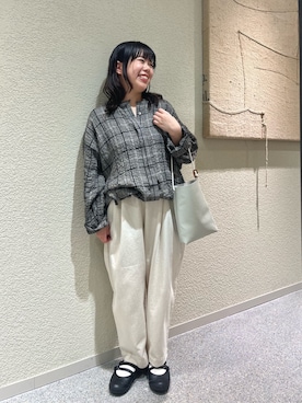 「かぐれ（カグレ）のリネンレーヨンチェックシャツカーディガン（シャツ/ブラウス、ブラック系）」を使った、こもりさん（レディース・146cm）の春コーディネート