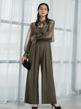 「アイテム（パンツドレス）」を使った、GIRLさん（レディース・168cm）の秋コーディネート