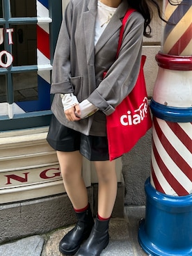 「mi via loca（ミヴィアロカ）のアイテム（その他トップス、ホワイト系）」を使った、kumi.さん（レディース・165cm）の春コーディネート