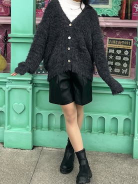 「NICE CLAUP（ナイスクラップ）のアイテム（カーディガン/ボレロ、グレー系）」を使った、kumi.さん（レディース・165cm）の春コーディネート